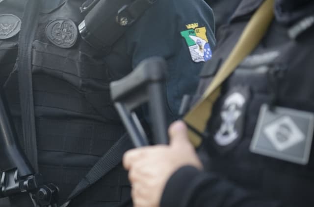Polícia Civil e Militar de Sergipe atuam na prisão de suspeito de homicídio. Reprodução: Globo