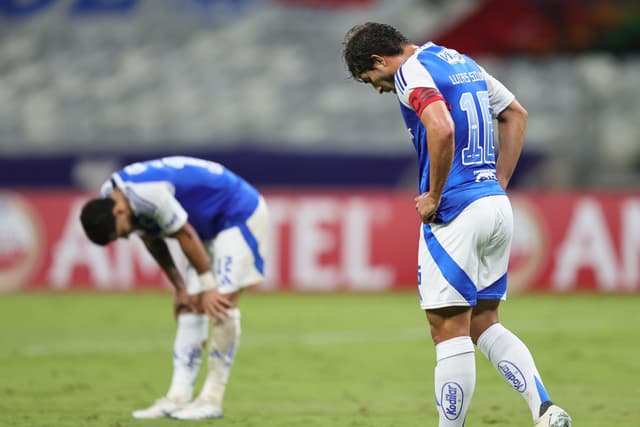 Cruzeiro enfrenta dificuldades na Sul-Americana e ocupa a última posição do grupo. Legenda da imagem. Reprodução: Globo