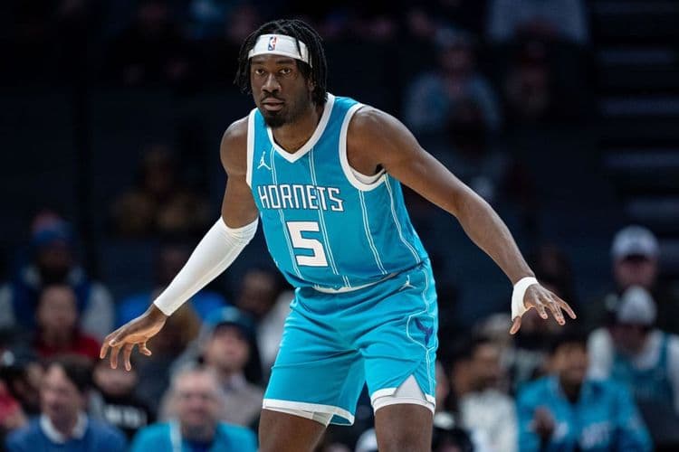 Lakers Cancelam Troca com Hornets por Mark Williams