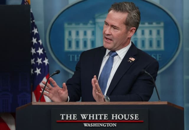 Ucrânia não poderá aderir à Otan, afirma Mike Waltz