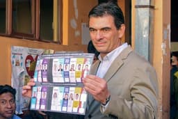 Rodrigo Paz, candidato à presidência pela direita, surpreende e avança para o segundo turno na Bolívia. Reprodução: Globo