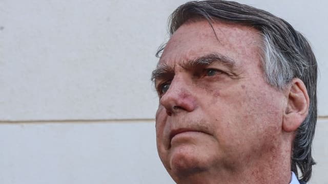 Bolsonaro pede apoio a anistia para presos do 8/1