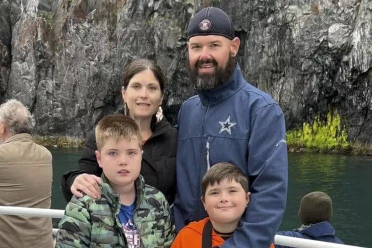 Restos mortais da família Maynard são encontrados após meses de buscas na Baía de Kachemak, Alasca. Reprodução: Globo