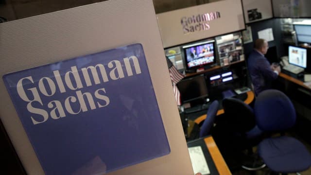 Banco de investimento implementa assistente de IA em toda a empresa.; Reprodução: Gizmodo