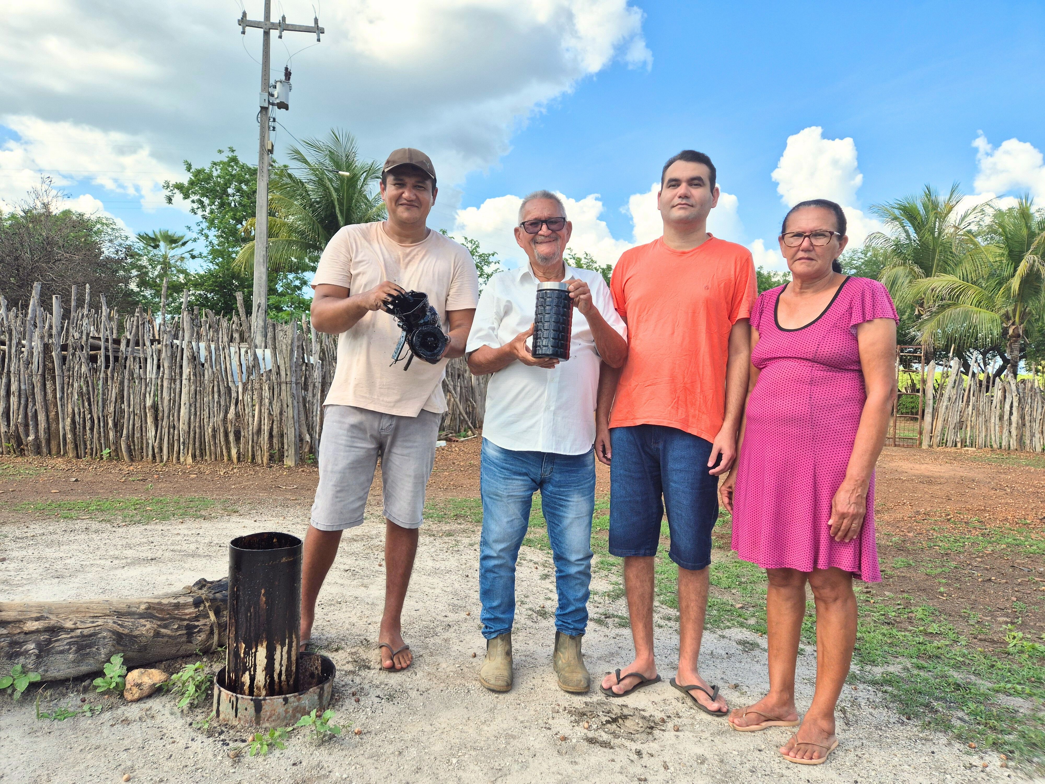 Agricultor cearense observa possível petróleo em poço perfurado. Reprodução: G1