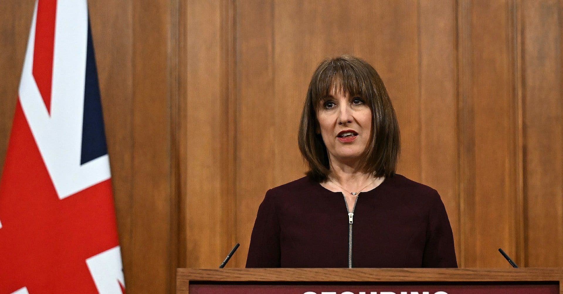 Reino Unido Tenta Evitar Tarifas dos EUA com Negociações Estruturadas