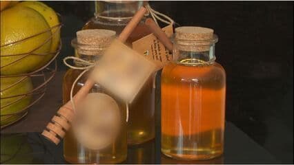 Unicamp desenvolve mel com sabor de chocolate a partir de cascas de cacau. Legenda da imagem. Reprodução: Retorno do item 11