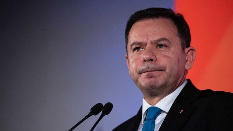 Brasileiros celebram sua grande presença em evento na Europa. Reprodução: desconhecido