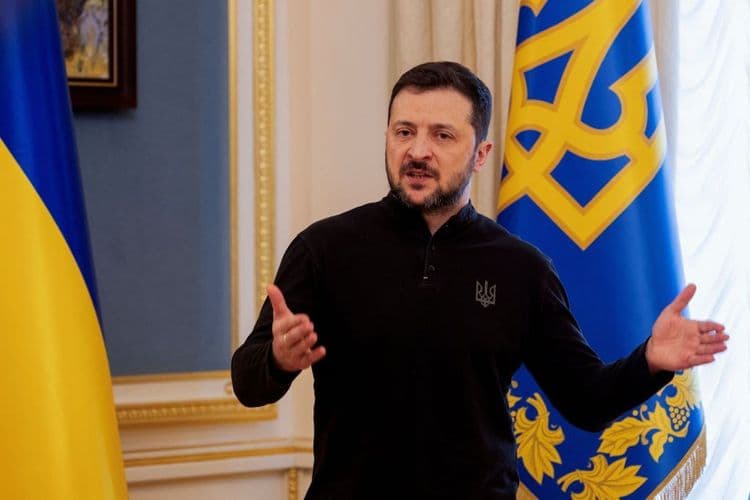 Zelensky solicita apoio pragmático dos EUA após críticas de Trump