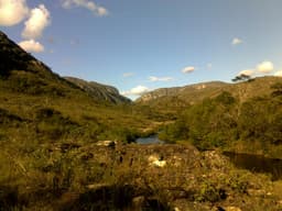 Escalador morre após queda de 20 metros na Serra do Cipó, em Minas Gerais.; Reprodução: G1