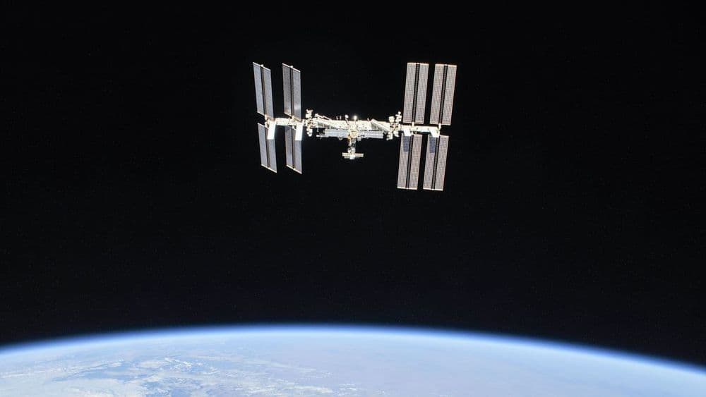 Astrofotógrafo captura astronauta fora da ISS