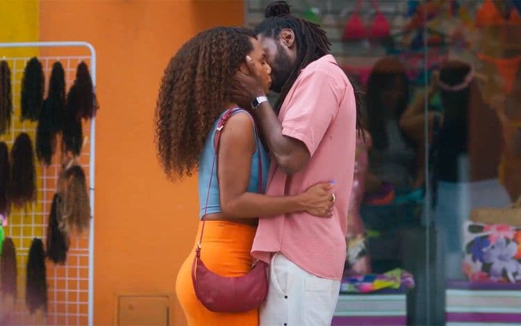 Madalena faz um pedido romântico a João na novela das 7.; Reprodução: Globo