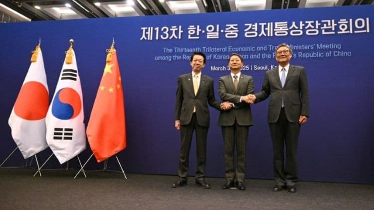 China, Japão e Coreia do Sul Impulsionam Comércio Frente a Tarifas