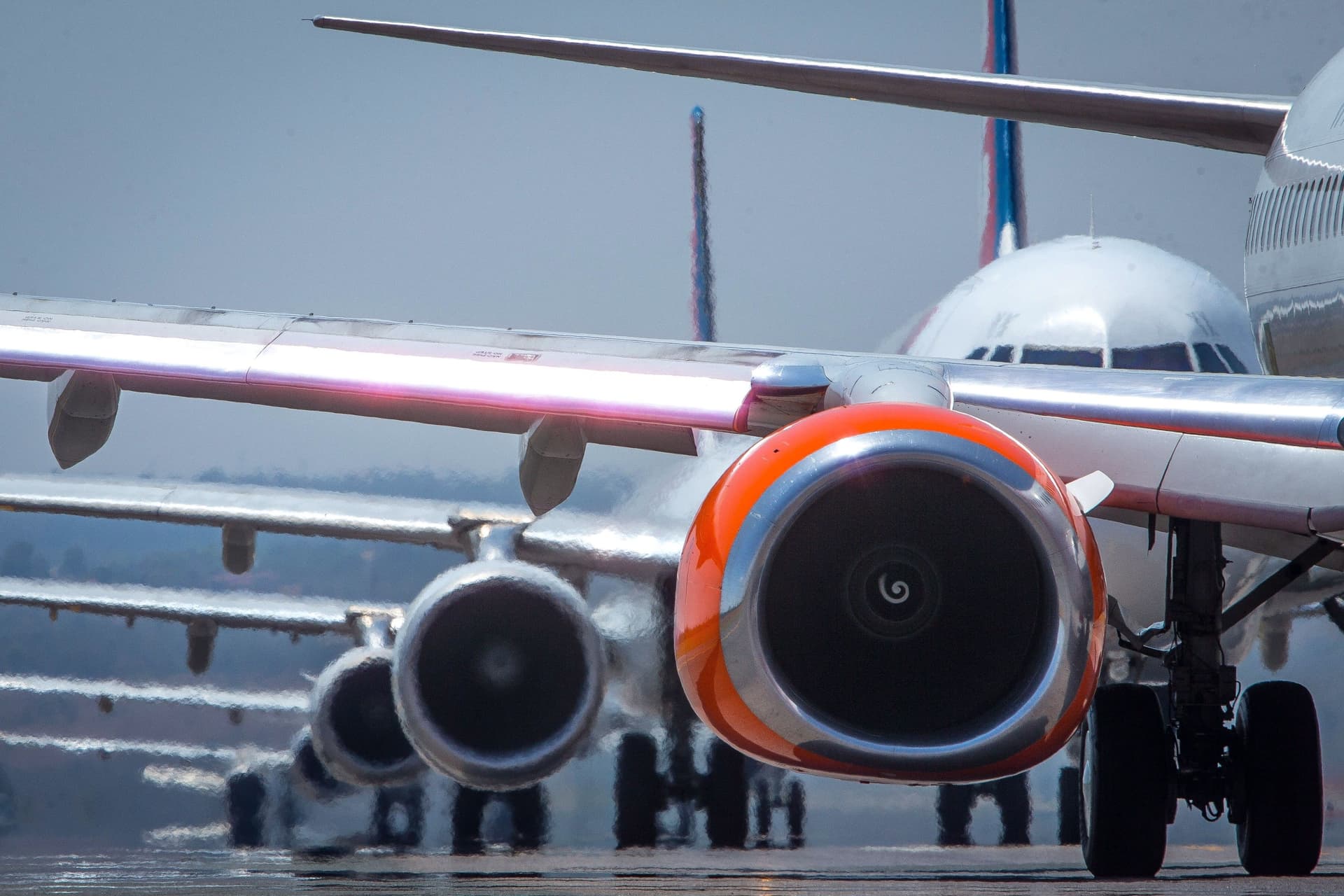 Corredores do Congresso discutem cobrança de bagagem de mão em companhias aéreas. Reprodução: Retorno do item 11