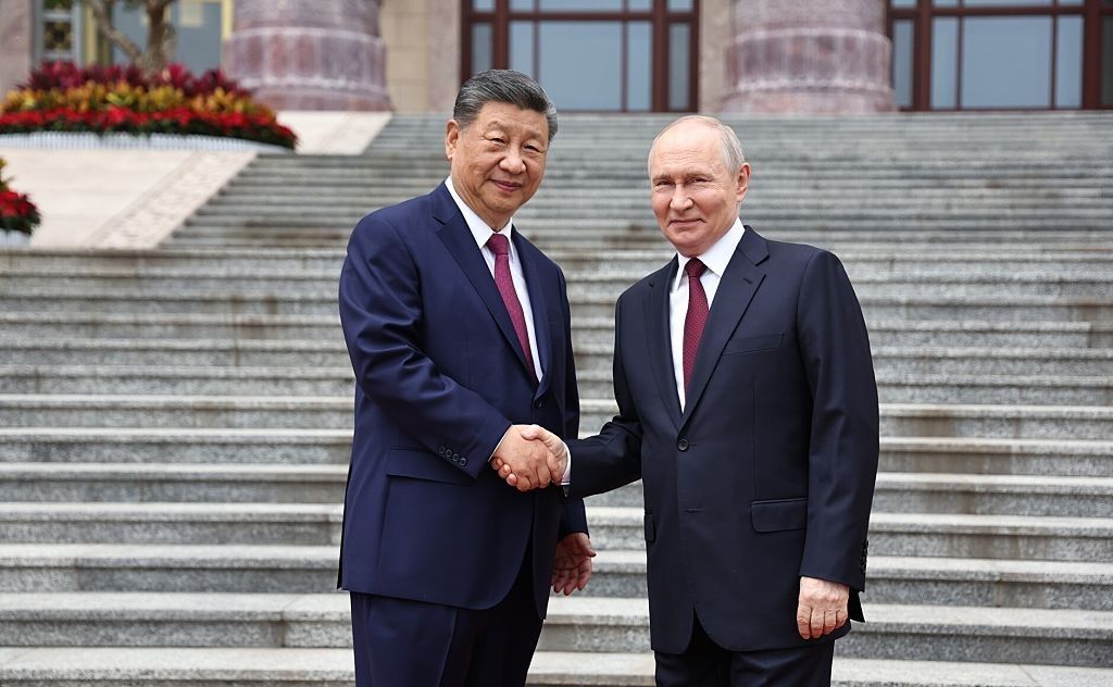 Com Putin, Xi diz que China e Rússia são ‘forças estabilizadoras’ e alfineta Trump