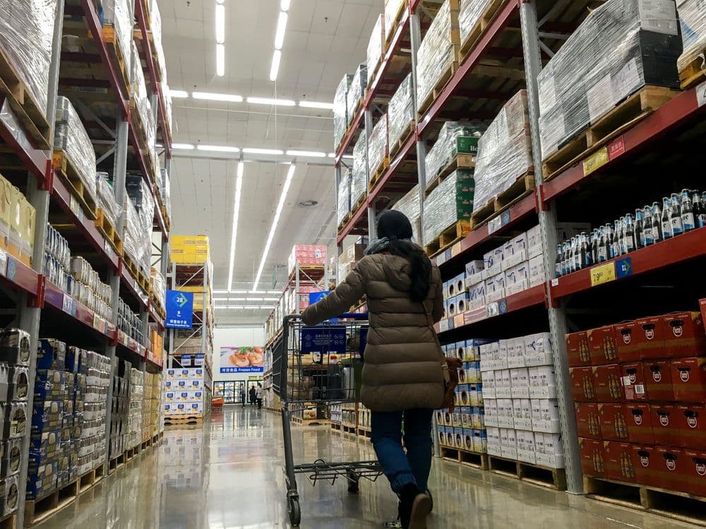 Consumidora aproveita a experiência de compras no Sam's Club, seguindo a tradição da avó. Reprodução: Insider