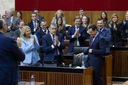 Oposição pressiona Moreno na Andaluzia sobre crise dos cribados e corrupção.. Reprodução: Elpais