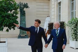Lula e Macron discutem relações comerciais entre Brasil e França em recente conversa telefônica. Reprodução: Globo