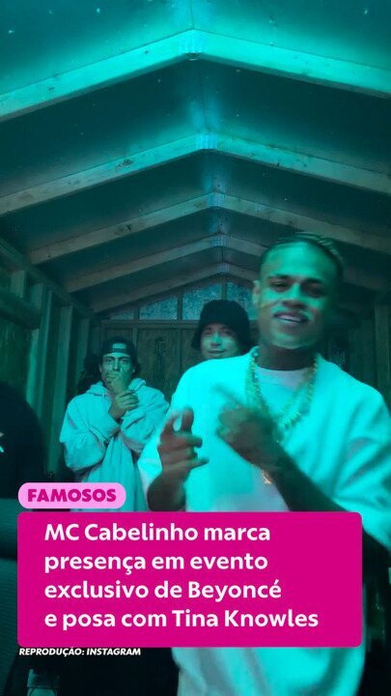 MC Cabelinho em evento exclusivo de Beyoncé, posa com a mãe da cantora.. Reprodução: Gshow