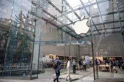 Apple apresenta novos dispositivos de IA, incluindo um robô com assistente virtual Siri. Reprodução: Globo