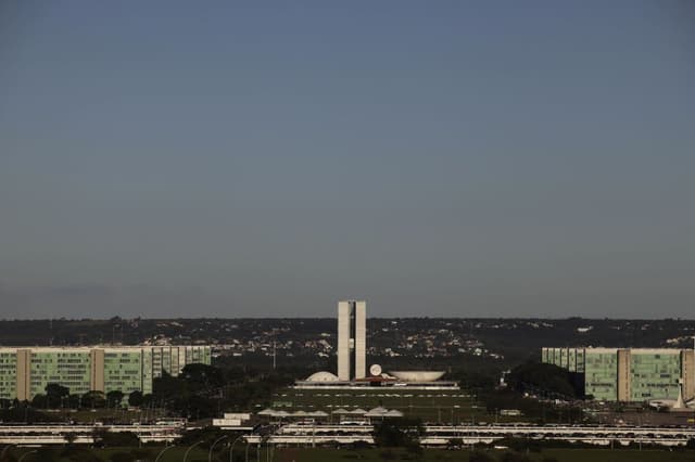 Petistas pedem urgência na reforma ministerial