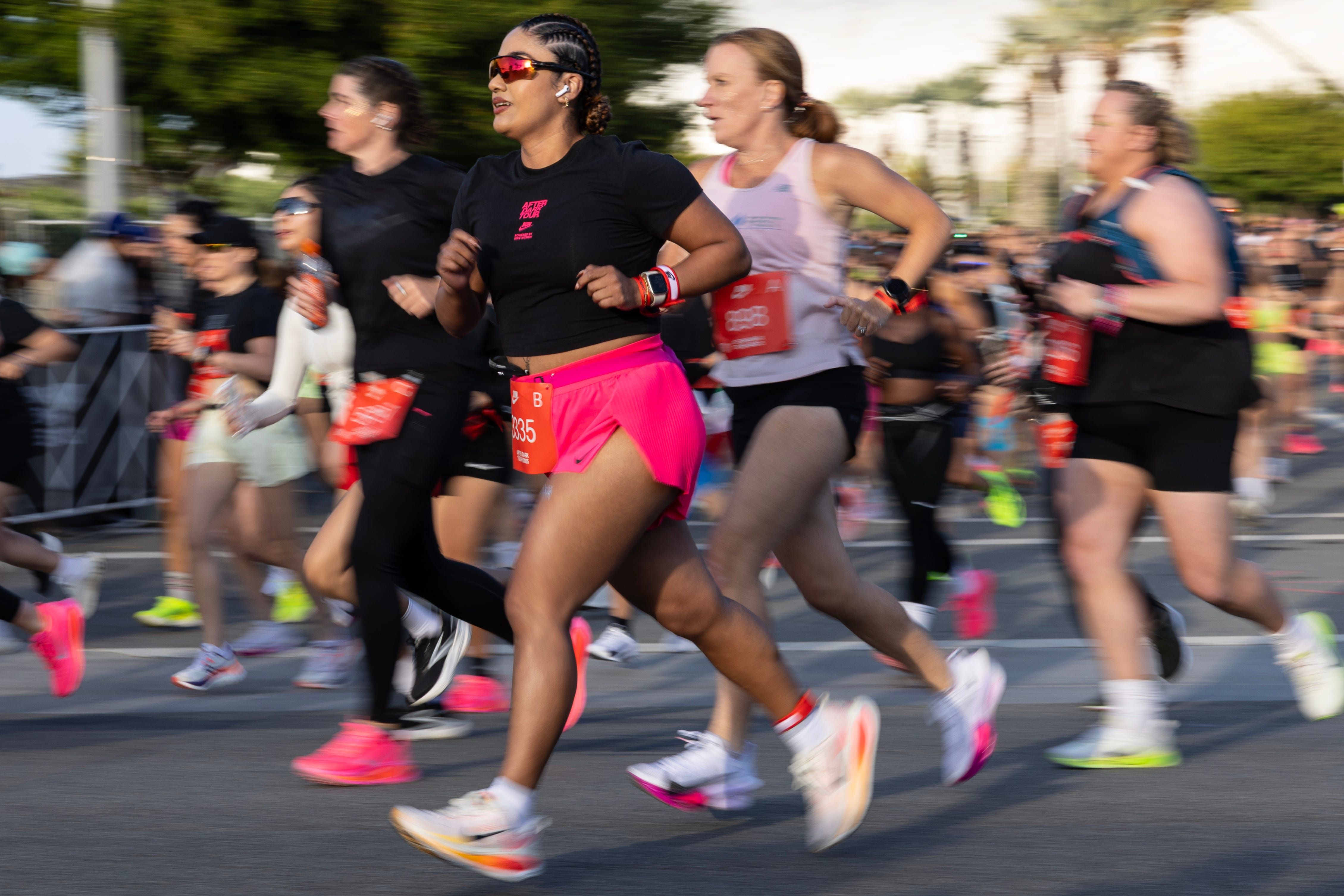 Should Men Run Races Designed for Women? - Foto: runners world