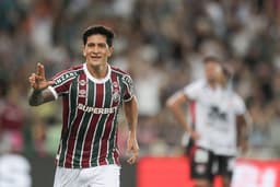 Jogador Cano celebra gol em partida decisiva do time tricolor. Reprodução: Globo
