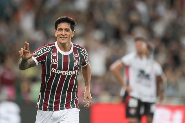 Jogador Cano celebra gol em partida decisiva do time tricolor. Reprodução: Globo