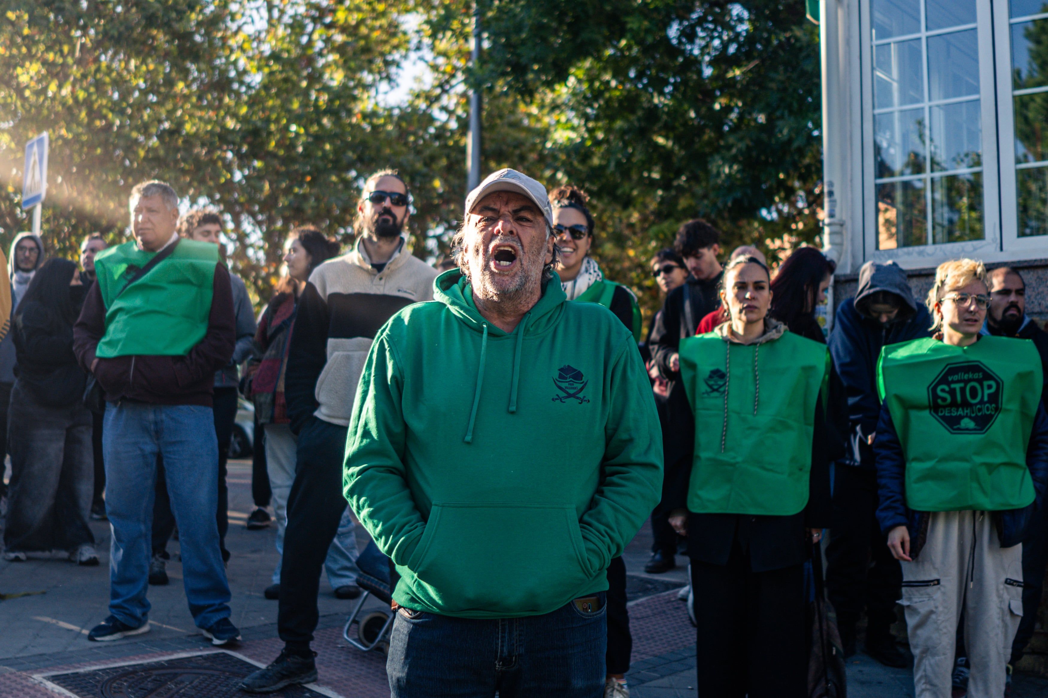 Debate sobre o que resta das medidas de pensões: despejos, cortes de serviços e subsídios para carros elétricos.. Reprodução: Elpais
