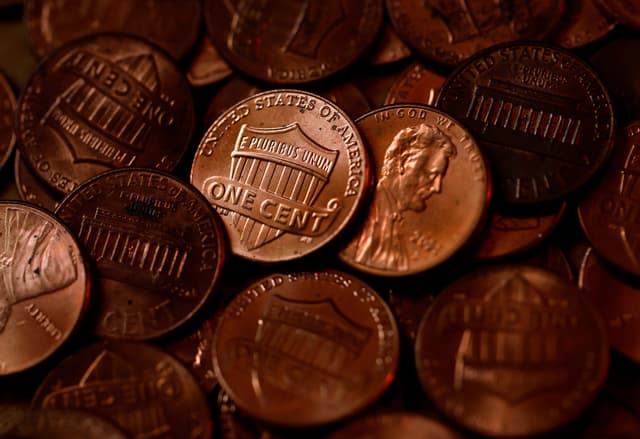 Centavos em fase de saída levam redes de fast-food nos EUA a arredondar preços. Reprodução: Retorno do item 11