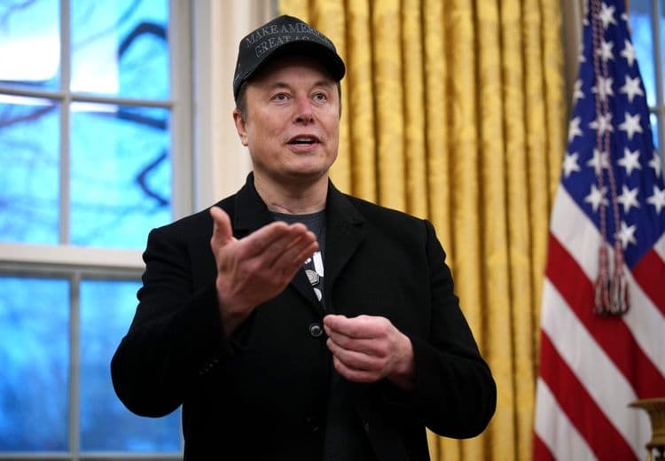 Elon Musk reafirma compromisso com a Tesla em entrevistas na Casa Branca. Reprodução: Business Insider
