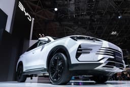 BYD expande megafábrica em Zhengzhou com pista de corrida e piscina de testes para EVs. Reprodução: Retorno do item 11