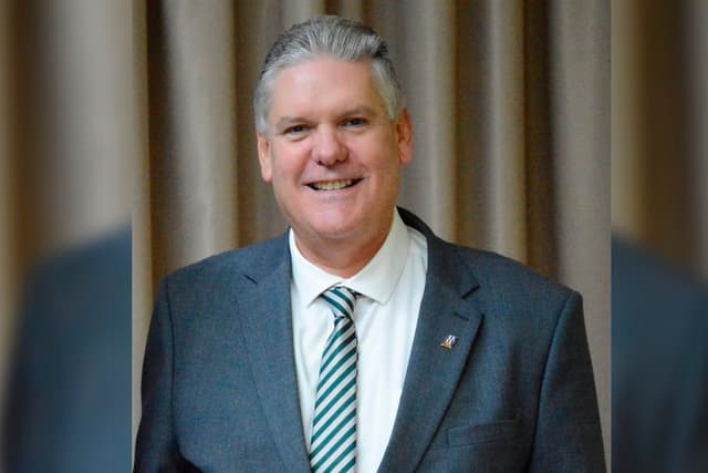 Cuba condena o ex-ministro da Economia Alejandro Gil à prisão perpétua por espionagem e traição à pátria. Reprodução: Elpais