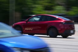 Primeiro incidente de segurança registrado com o serviço de Robotaxi da Tesla em Austin.; Reprodução: AP Photo/Eric Gay