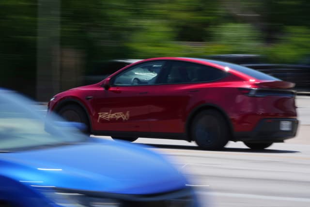 Primeiro incidente de segurança registrado com o serviço de Robotaxi da Tesla em Austin.; Reprodução: AP Photo/Eric Gay