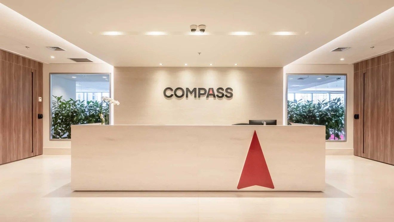 IPO da Compass sai a R$ 28 por ação e pode captar até R$ 3,2 bilhões - Foto: VEJA