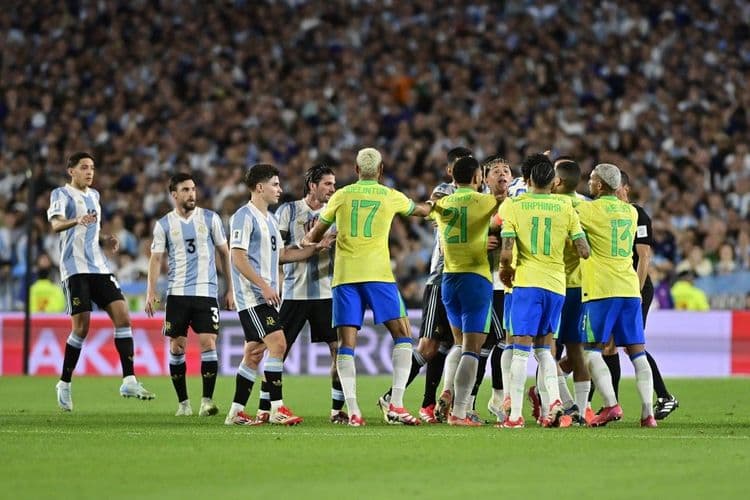 Brasil Sofre Goleada Histórica da Argentina em Eliminatórias