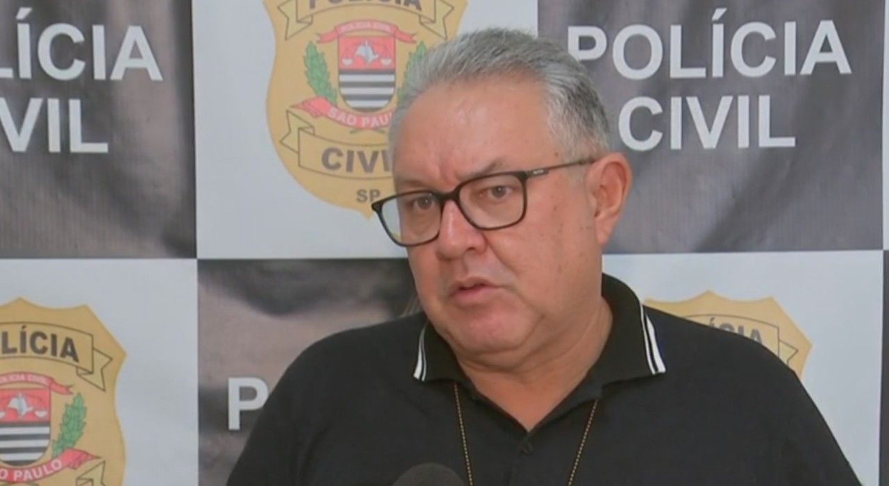 Delegado analisa imagens da possível agressão a autista.. Reprodução: G1