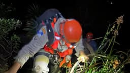 Equipe de resgate opera em condições adversas na Serra dos Órgãos. Reprodução: Autor Desconhecido