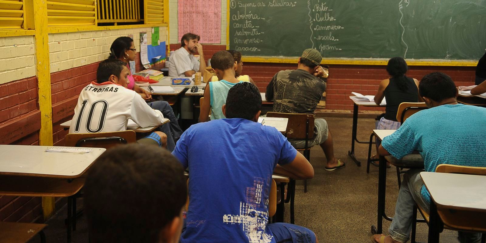 Encceja 2026: prazo de inscrição gratuita termina nesta sexta-feira - Foto: EBC
