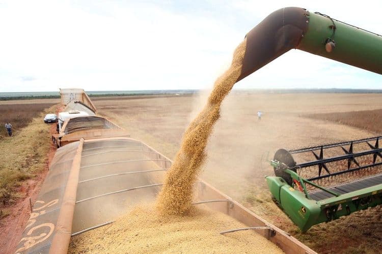 Encontro com comitivas estrangeiras em meio a mudanças nas tarifas agrícolas dos EUA. Reprodução: CNN Brasil