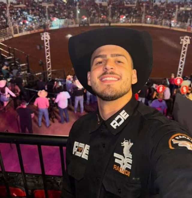 Jon Vlogs é preso na Croácia após agredir policial em boate durante briga. Reprodução: Estadão