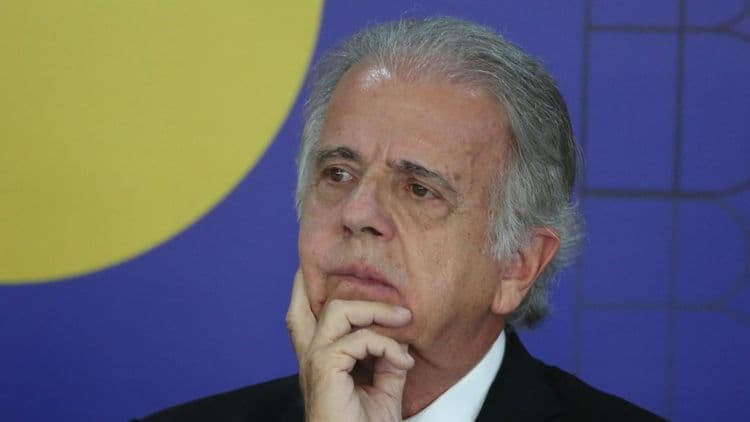 Ministro explica mal-entendido sobre preço dos alimentos