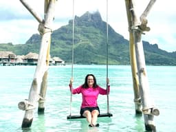 Mulher reflete sobre como cuidar do pai aos 82 anos moldou sua visão de aposentadoria. Reprodução: Business Insider