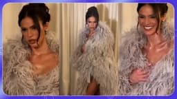 Bruna Marquezine posa com plumas na gala do MASP, SP. Reprodução: Retorno do item 11
