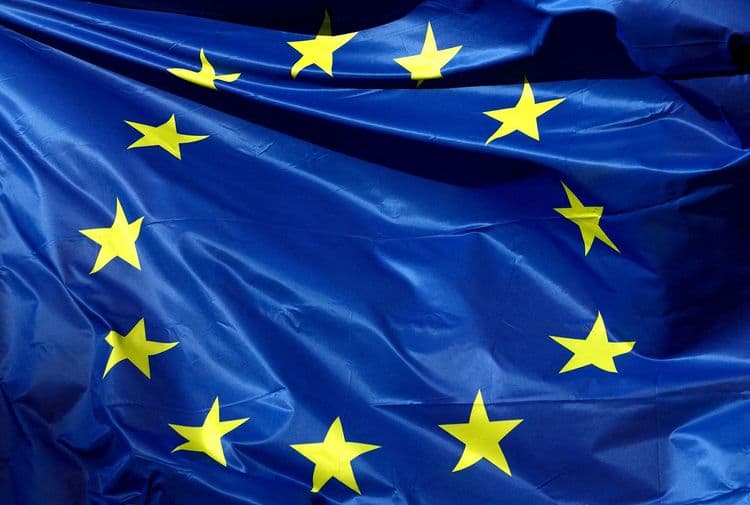 Superávit Comercial da Zona do Euro Atinge 14,6 Bilhões