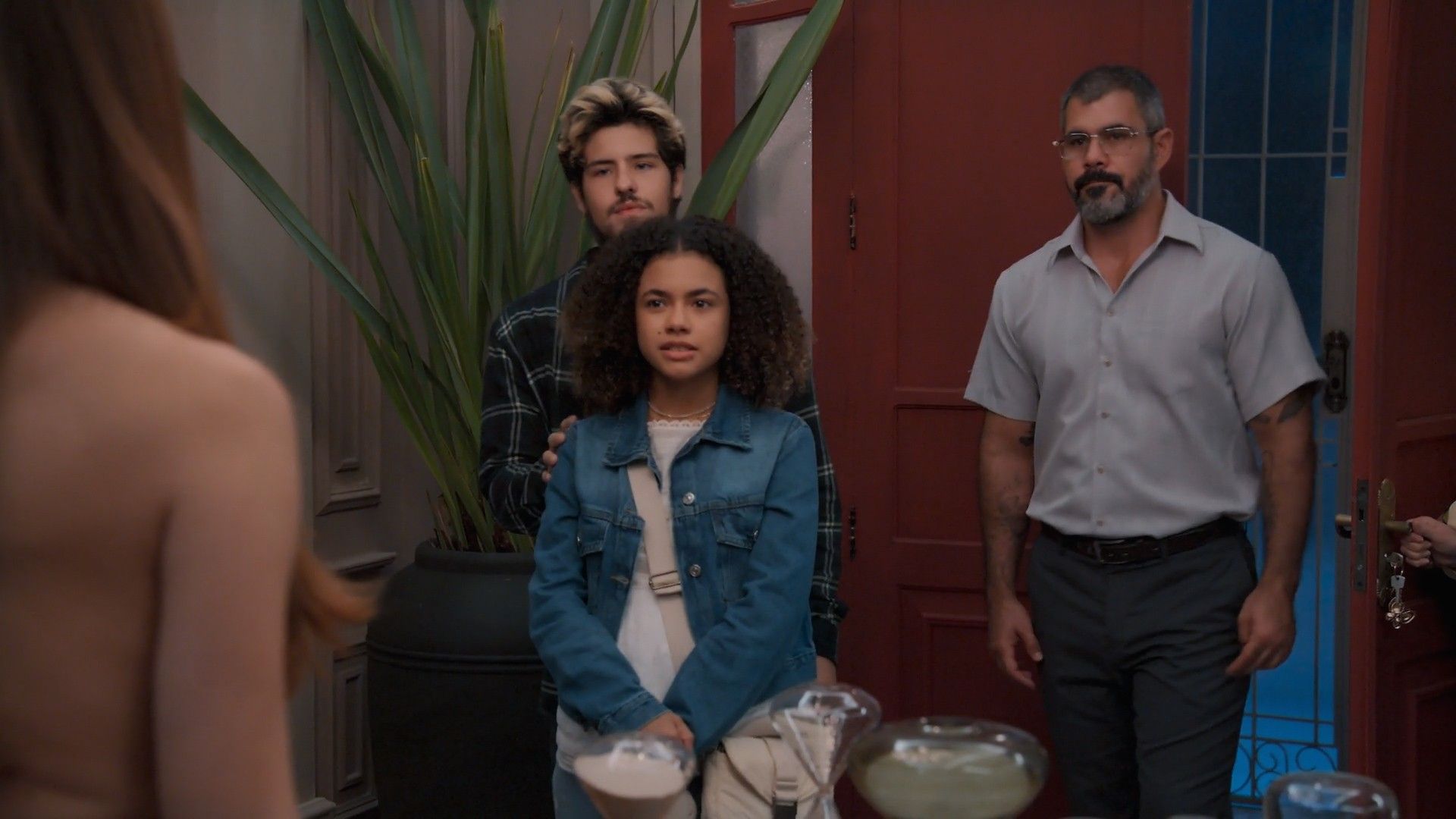 Jorginho é maltratado por Arminda em Três Graças. Reprodução: Gshow