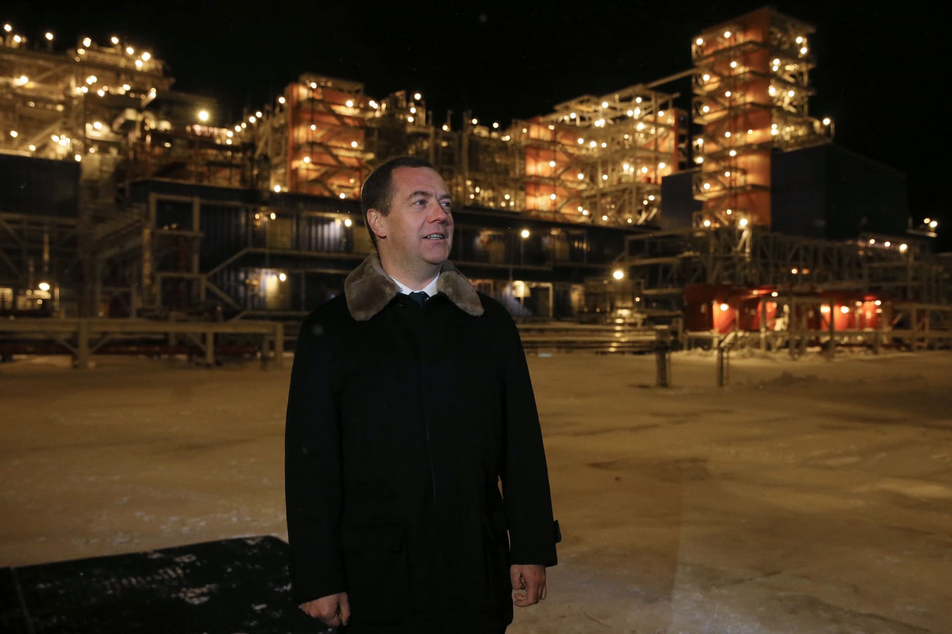 Dmitry Medvedev critica a Ucrânia e seus aliados ocidentais durante expectativa de cúpula entre Moscou e Kiev. Reprodução: Globo