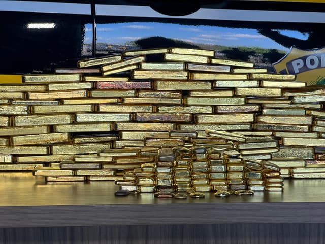 PRF apreende 40 kg de ouro ilegal transportados em carro de luxo na BR-230, no Pará.; Legenda da imagem. Reprodução: g1.