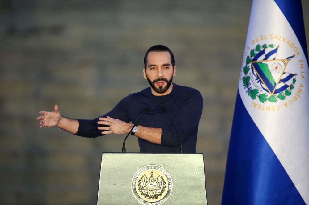 O presidente Nayib Bukele defende reeleição por tempo indeterminado como ato soberano em El Salvador. Legenda da imagem. Reprodução: Globo
